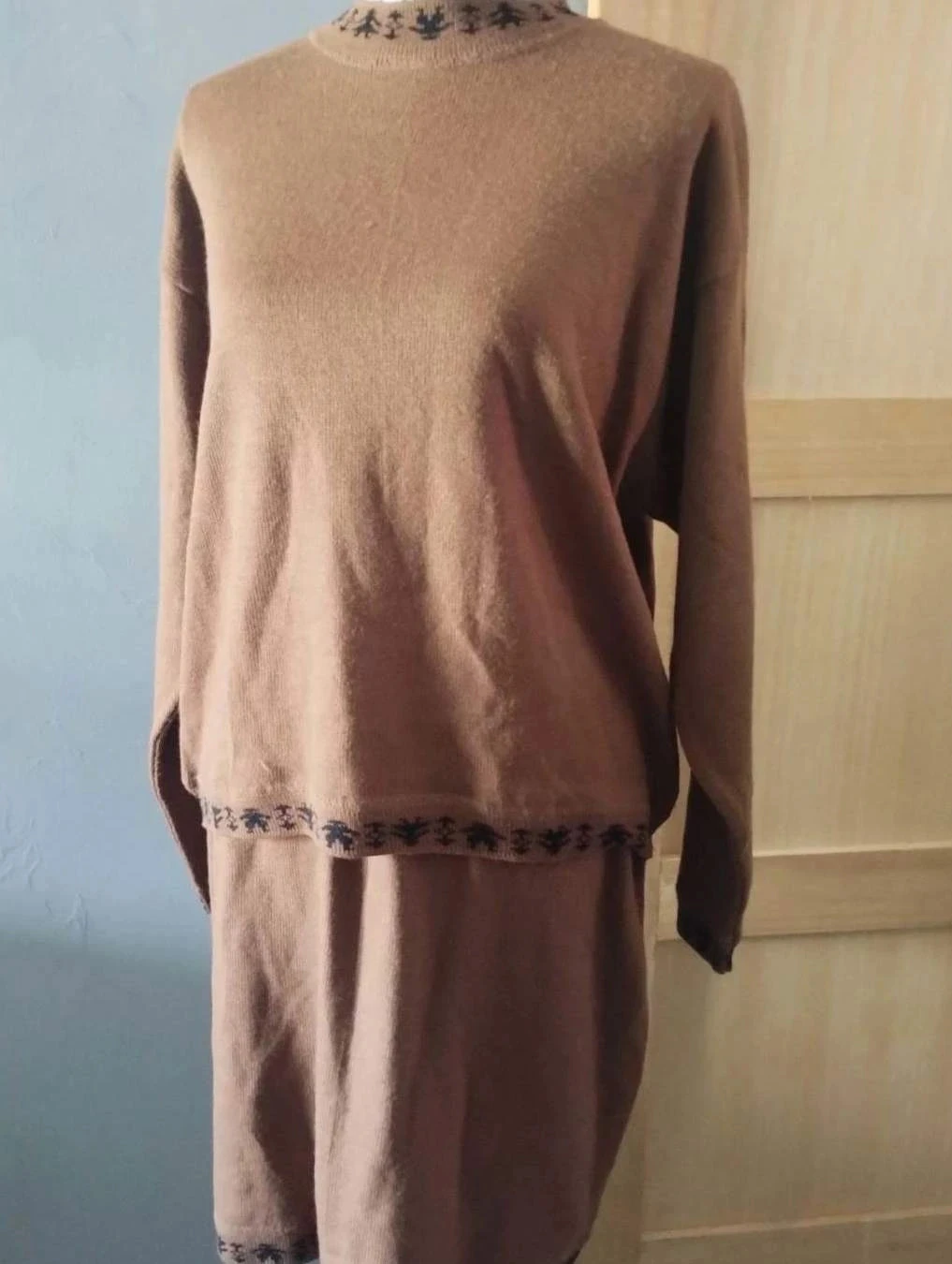 Conjunto de suéter+saia marrom T50 Made in France – photo 2